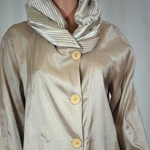 Lindi Jacket Hooded Shawl Iridescent